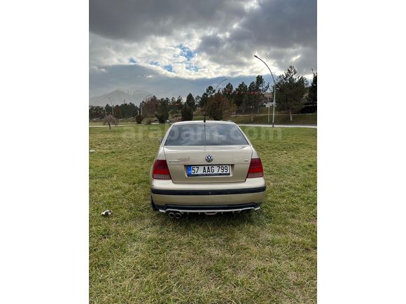 Sahibinden  DEĞİŞEN YOK 263 BİN KM. Volkswagen Bora 1.6 Trendline 2003 Model 