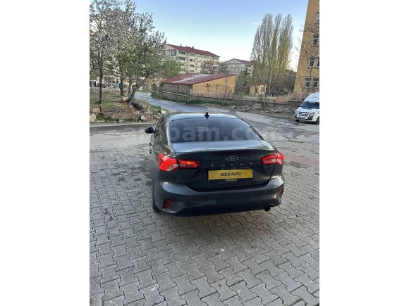 DEĞİŞENSİZ TEMİZ BAKIMLI FOCUS