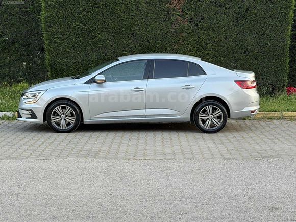 2024 MEGANE 4 TOUCH 1,3 TCE OTOMATİK HATASIZ 45 BİN KM DE