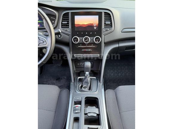 2024 MEGANE 4 TOUCH 1,3 TCE OTOMATİK HATASIZ 45 BİN KM DE