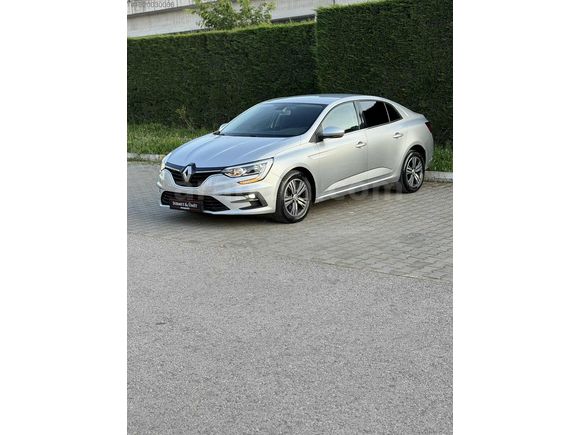 2024 MEGANE 4 TOUCH 1,3 TCE OTOMATİK HATASIZ 45 BİN KM DE