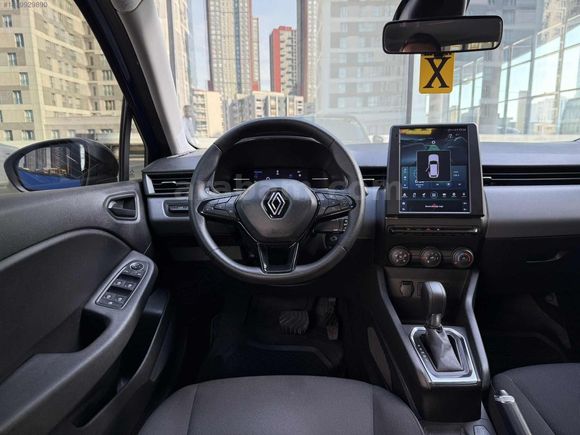 2023 RENAULT CLIO X-TRONİC 56.000 KM BOYA DEĞİŞEN YOK