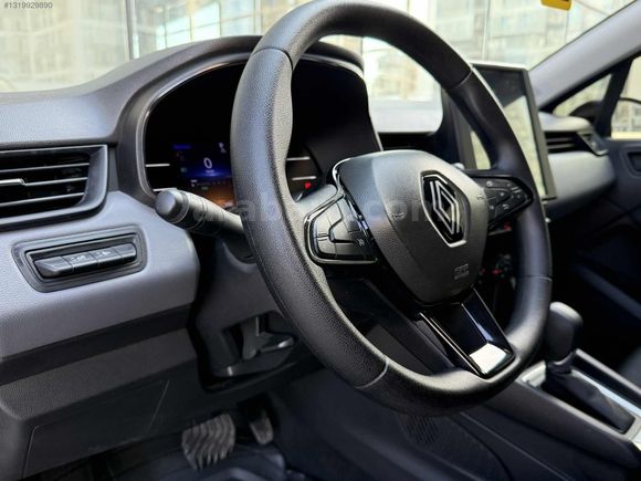 2023 RENAULT CLIO X-TRONİC 56.000 KM BOYA DEĞİŞEN YOK