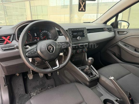 RENAULT CLİO JOY35.000 KM İLK SAHİBİNDEN SERVİS GARANLİ 2023