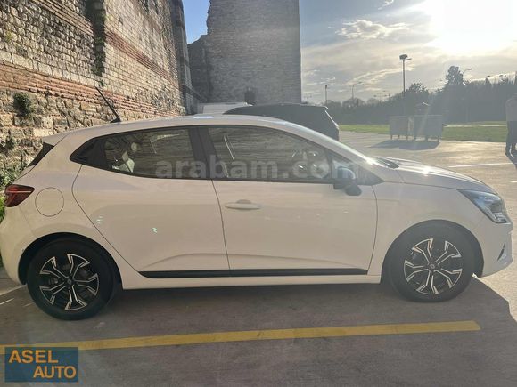 Asel Auto'dan-2023 Model-Clio-1.0 Sce -Değişensiz