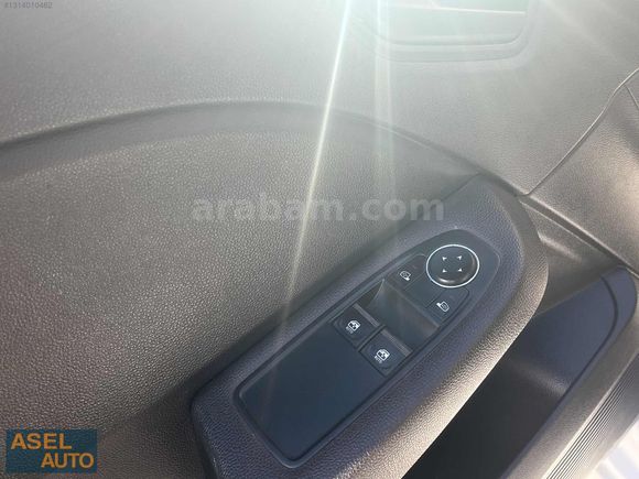 Asel Auto'dan-2023 Model-Clio-1.0 Sce -Değişensiz