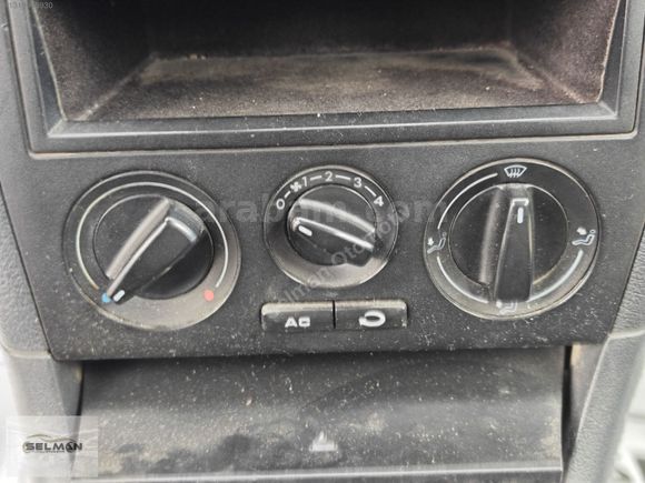 SELMAN OTOMOTİVDEN 2005 OCTAVİA 1.6 AMBIENTE HATASIZ BOYASIZ