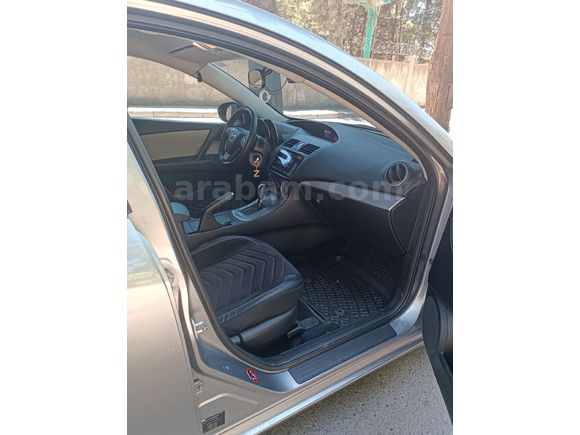 Sahibinden Mazda 3 1.6 Touring 2009 Model