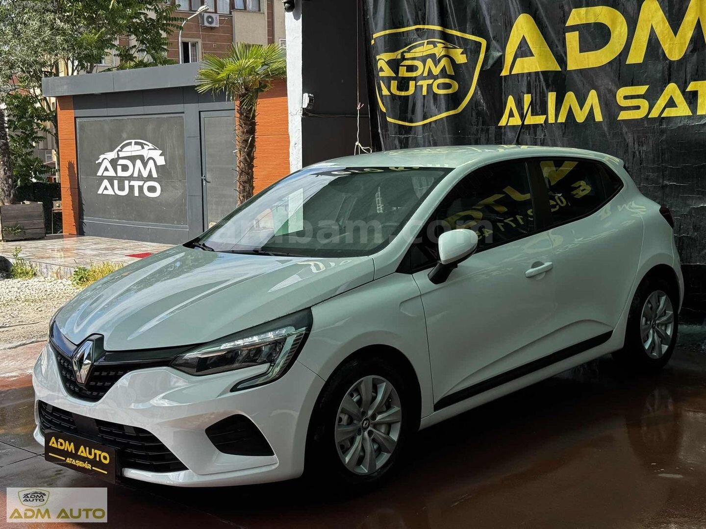 Galeriden Renault Clio 1.0 TCe Joy 2022 Model İstanbul 155.000 km Beyaz 5