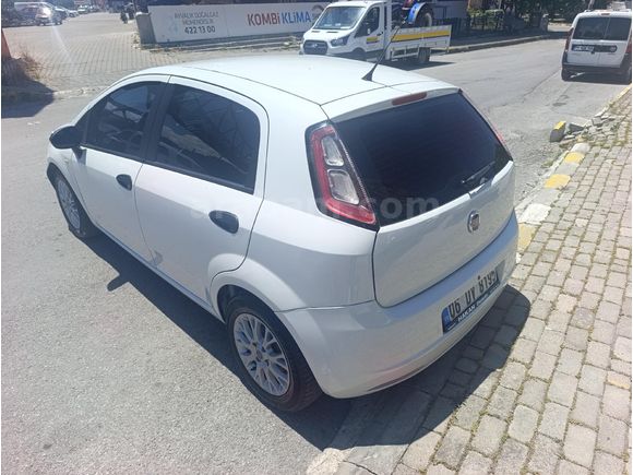 Galeriden Fiat Punto EVO 1.4 Dynamic 2012 Model Balıkesir