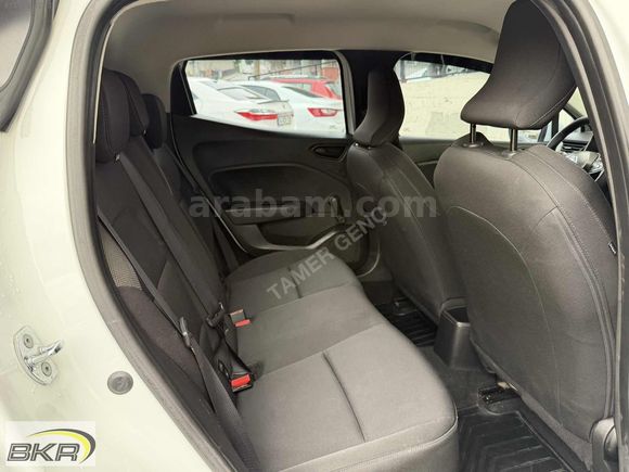 2022 model 50 bin km de otomatik Clio