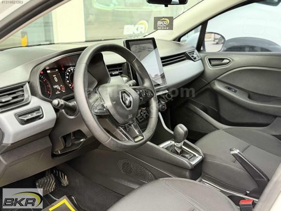 2022 model 50 bin km de otomatik Clio