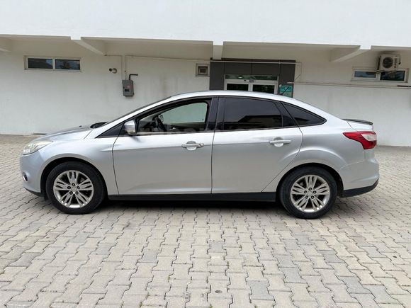 DEĞİŞENSİZ 2013 MODEL FORD FOCUS 1.6 TREND X