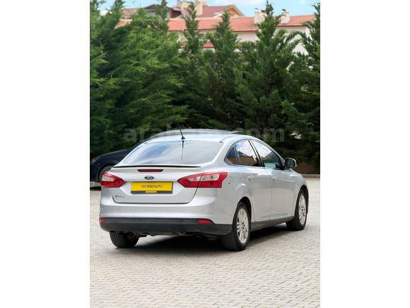 DEĞİŞENSİZ 2013 MODEL FORD FOCUS 1.6 TREND X