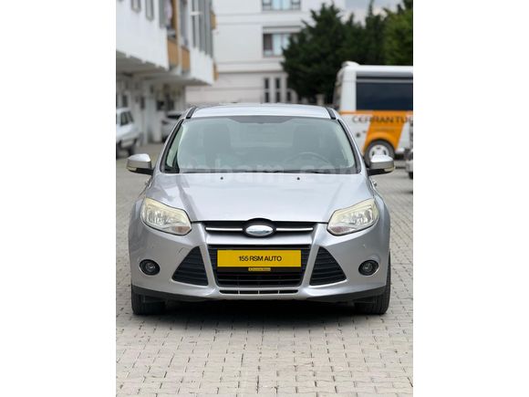 DEĞİŞENSİZ 2013 MODEL FORD FOCUS 1.6 TREND X