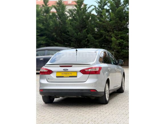 DEĞİŞENSİZ 2013 MODEL FORD FOCUS 1.6 TREND X