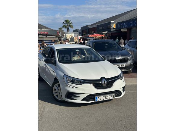 Sahibinden Renault Megane 1.3 TCe Joy 2021 Model 