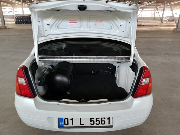 Sahibinden Renault Clio 1.4 RNA 2000 Model