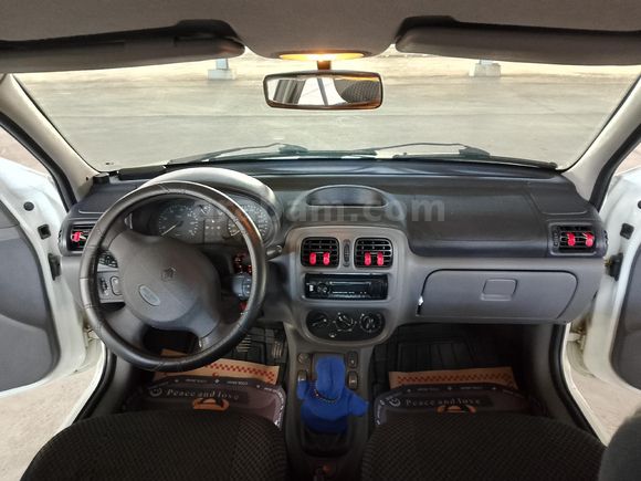 Sahibinden Renault Clio 1.4 RNA 2000 Model