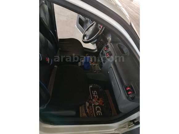 Sahibinden Renault Clio 1.4 RNA 2000 Model
