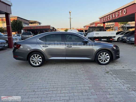 2022 Model SUPERB 1.5 TSI Premium İçi Bej Renk 93.000 Kmde