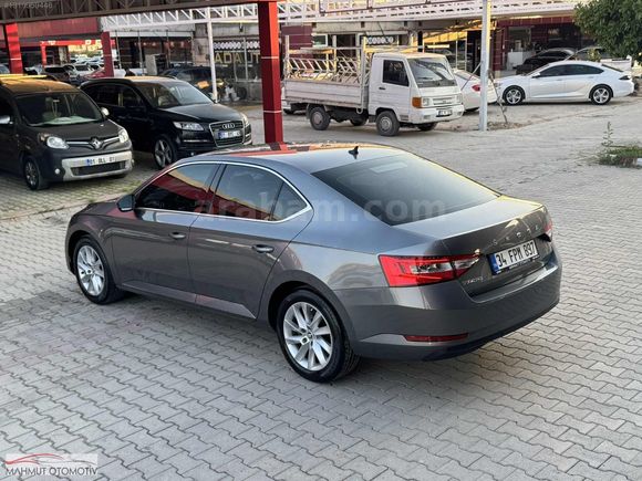 2022 Model SUPERB 1.5 TSI Premium İçi Bej Renk 93.000 Kmde