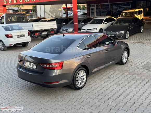 2022 Model SUPERB 1.5 TSI Premium İçi Bej Renk 93.000 Kmde