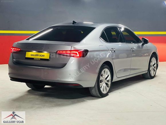 GALLERY UÇAR'dan-DEGİŞENSİZ-BOYASIZ-2024-SKODA-SÜPER B-PRESTİGE-