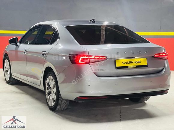 GALLERY UÇAR'dan-DEGİŞENSİZ-BOYASIZ-2024-SKODA-SÜPER B-PRESTİGE-