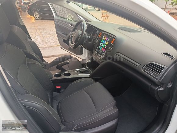 BOYASIZ HATASIZ TESLA EKRANLI MEGANE 1,5 BLUE DCİ 7 İLERİ