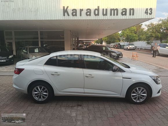 BOYASIZ HATASIZ TESLA EKRANLI MEGANE 1,5 BLUE DCİ 7 İLERİ