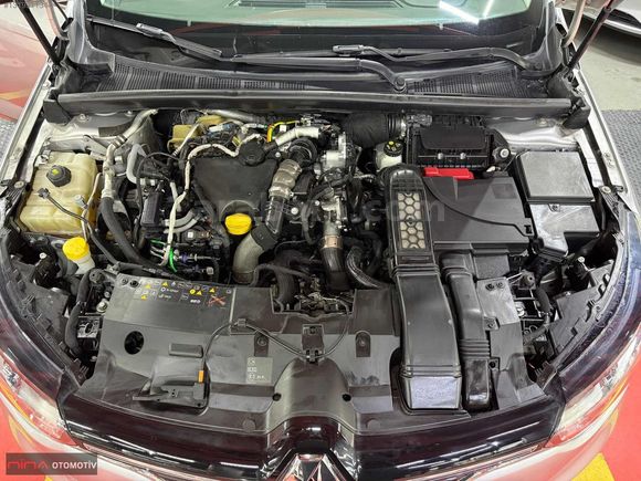 NİNA OTOMOTİV'DEN DEĞİŞENSİZ-DİZEL OTOMATİK MEGANE