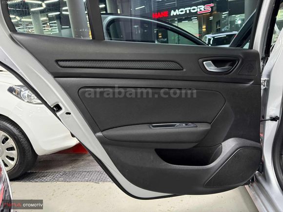 NİNA OTOMOTİV'DEN DEĞİŞENSİZ-DİZEL OTOMATİK MEGANE