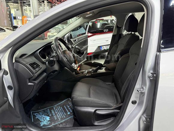 NİNA OTOMOTİV'DEN DEĞİŞENSİZ-DİZEL OTOMATİK MEGANE