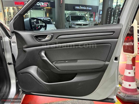 NİNA OTOMOTİV'DEN DEĞİŞENSİZ-DİZEL OTOMATİK MEGANE