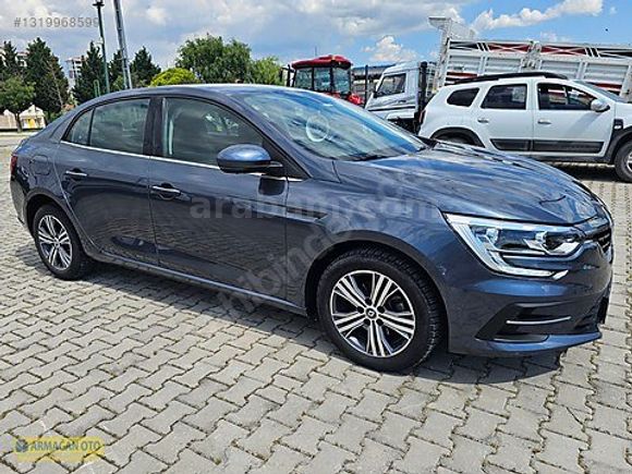 2022 MODEL RENAULT MEGANE 1.5 DİZEL TOUCH PAKET DEĞİŞENSİZ