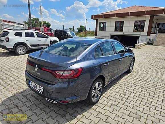 2022 MODEL RENAULT MEGANE 1.5 DİZEL TOUCH PAKET DEĞİŞENSİZ