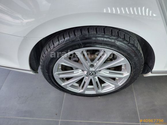 Galeriden Volkswagen Passat 1.6 TDi 2019 Model Yalova 173.052 km Beyaz