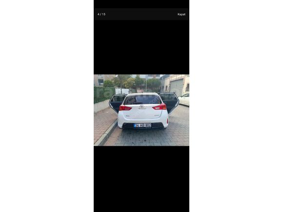 Sahibinden Toyota Auris 1.4 D-4D Active Skypack 2013 Model  167.000 km Beyaz
