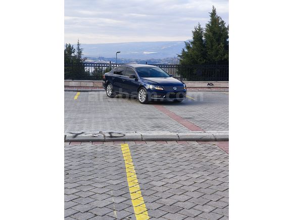 Sahibinden Volkswagen Passat 1.6 TDi BlueMotion Exclusive 2013 Model  277.000 km Lacivert