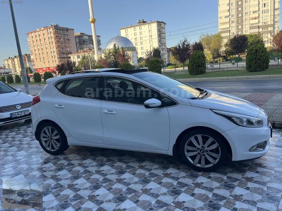 2013 KİA CEED DİZEL OTOMATİK ConCept Plus CAM TAVAN FUUL HATASİZ