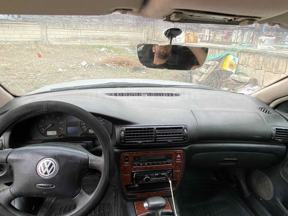 Sahibinden Volkswagen Passat 1.8 Trendline 2000 Model  196.458 km Gri (Gümüş)