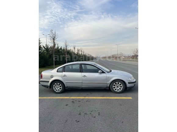 Sahibinden Volkswagen Passat 1.8 Trendline 2000 Model  196.458 km Gri (Gümüş)