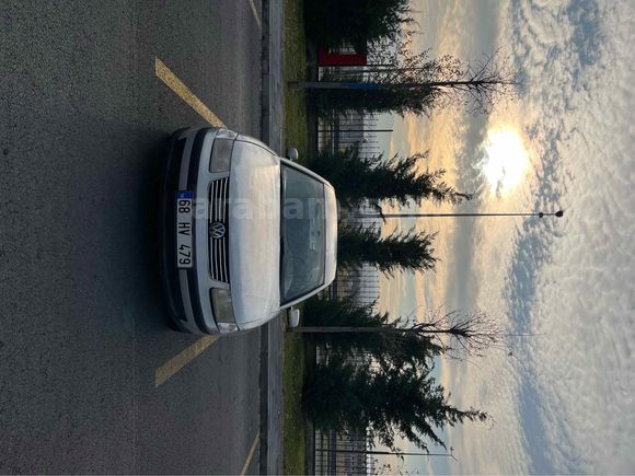 Sahibinden Volkswagen Passat 1.8 Trendline 2000 Model  196.458 km Gri (Gümüş)