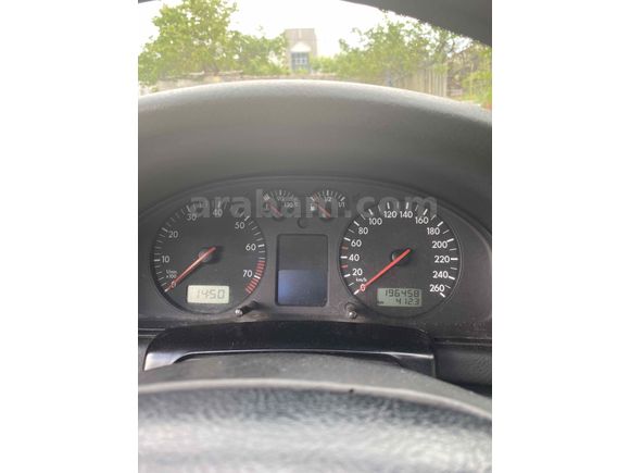 Sahibinden Volkswagen Passat 1.8 Trendline 2000 Model  196.458 km Gri (Gümüş)