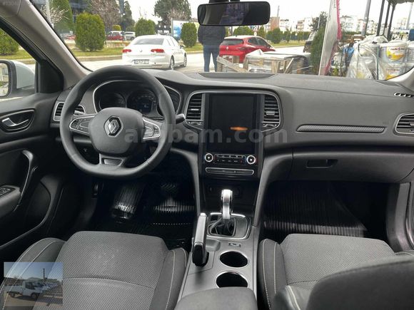 2020 MEGANE DİZEL OTOMATİK HATASİZ BOYASİZ TESLA EKRAN