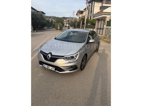 Galeriden Renault Megane 1.3 TCe Touch 2023 Model İzmir 107.236 km Gri (Gümüş)
