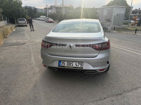 Galeriden Renault Megane 1.3 TCe Touch 2023 Model İzmir 107.236 km Gri (Gümüş)