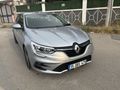 Galeriden Renault Megane 1.3 TCe Touch 2023 Model İzmir 107.236 km Gri (Gümüş)