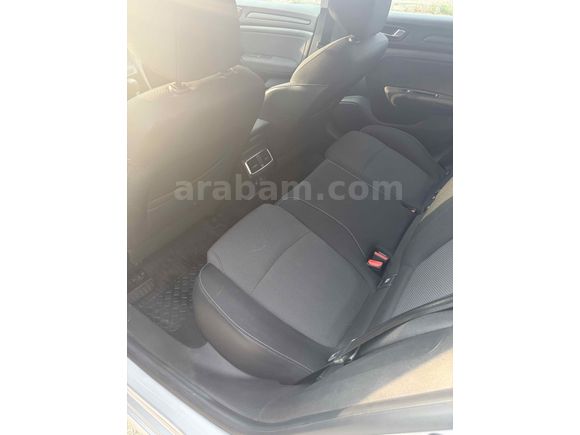 Galeriden Renault Megane 1.3 TCe Touch 2023 Model İzmir 107.236 km Gri (Gümüş)